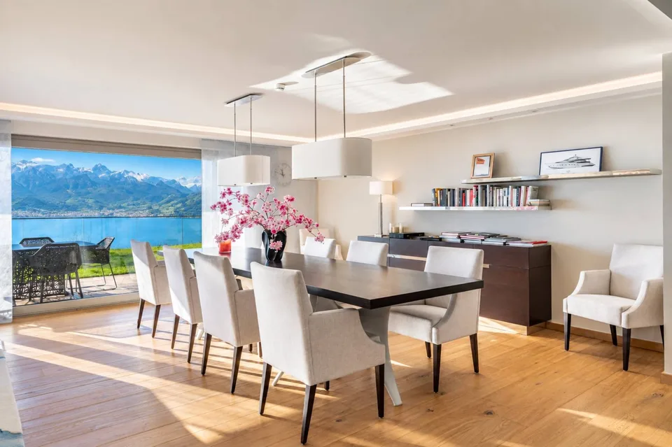 Lussuoso appartamento di 6.5 locali con vista mozzafiato sul lago – foto 3 di 12