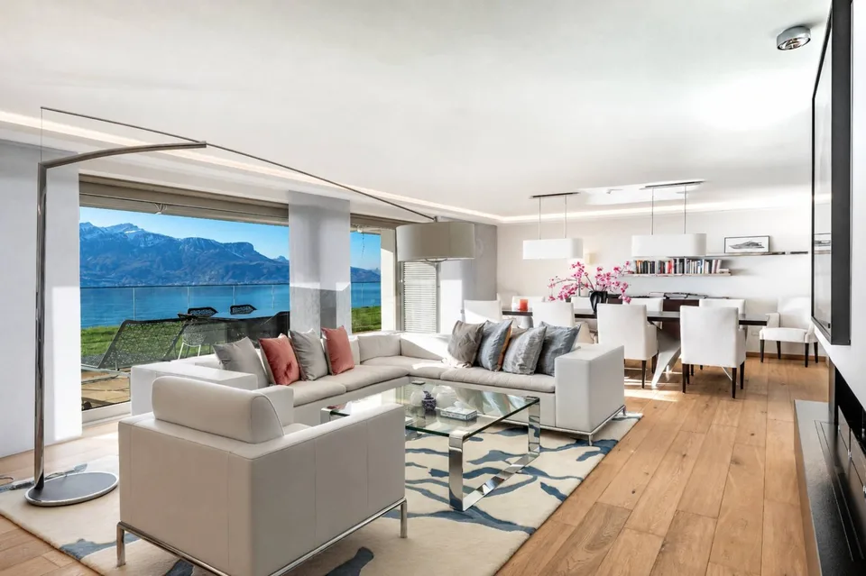 Lussuoso appartamento di 6.5 locali con vista mozzafiato sul lago – foto 2 di 12