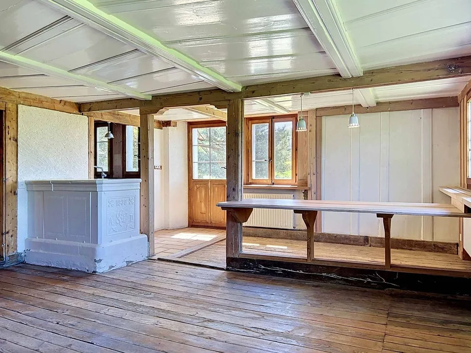 Charmantes Bauernhaus mit 7 Zimmern zur Renovierung, ruhige Umgebung mit Anbauten – Foto 6 von 13