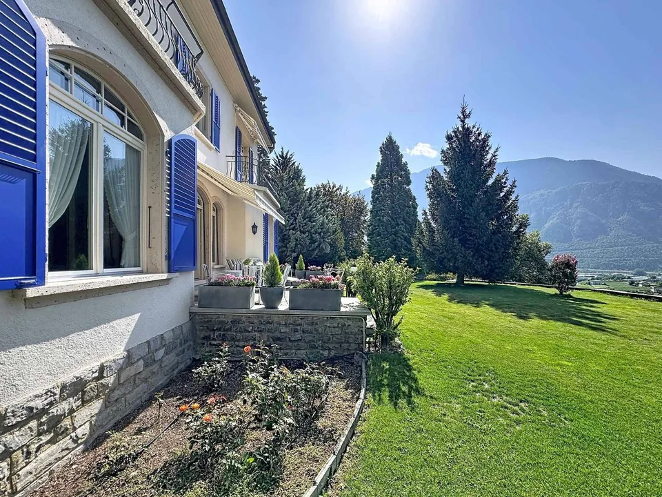 Rarely for sale, Master house located in Veyras – photo 3 of 13
