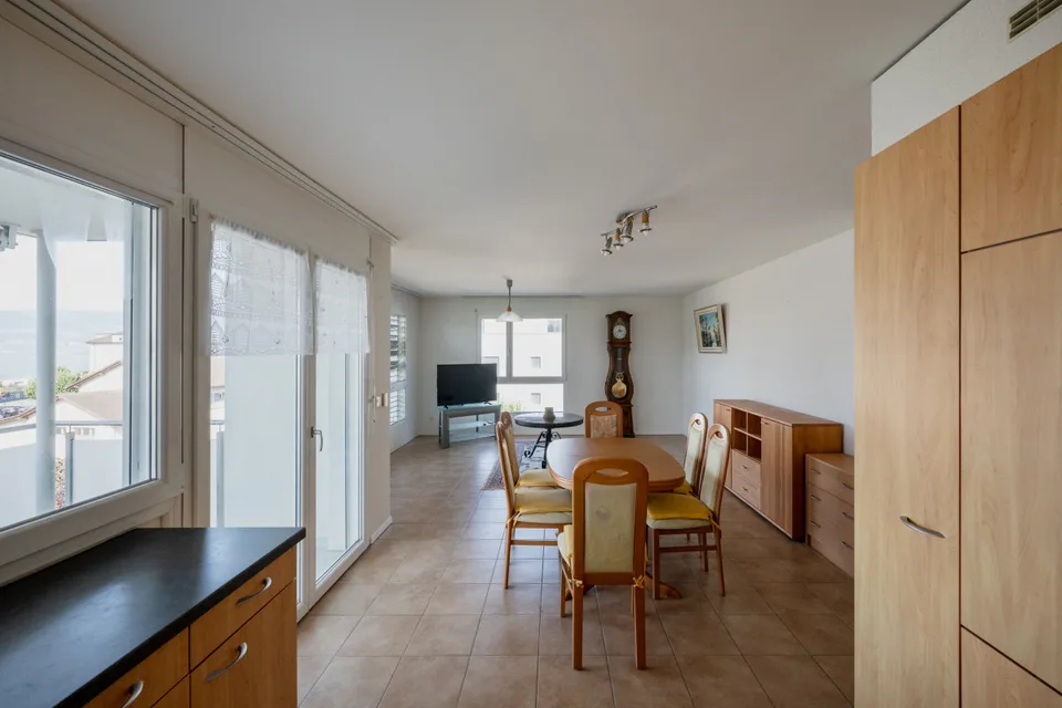 Gelegenheit im Herzen von Estavayer: Helles 4.5-Zimmer-Apartment – Foto 3 von 13
