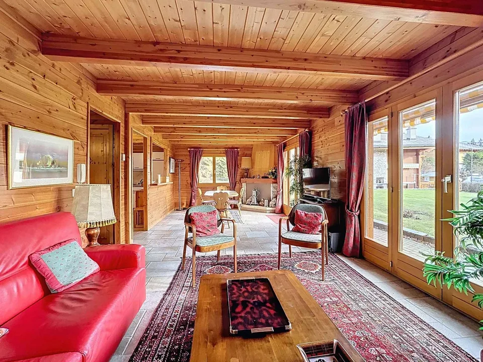 Anwesen mit 2 einzelnen Chalets, die durch die Keller miteinander verbunden sind – Foto 9 von 10