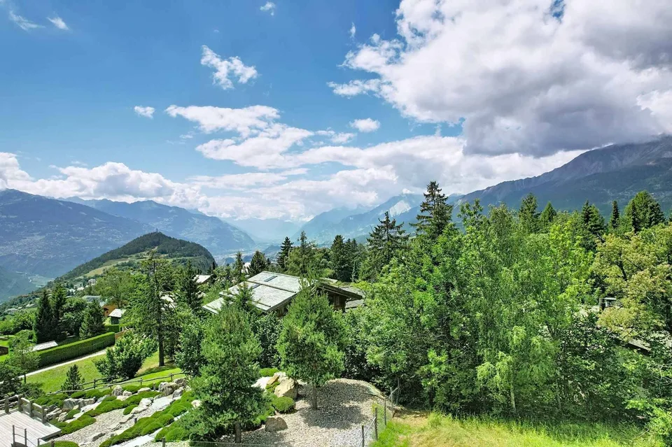 Exceptional plot with building permit – photo 2 of 7