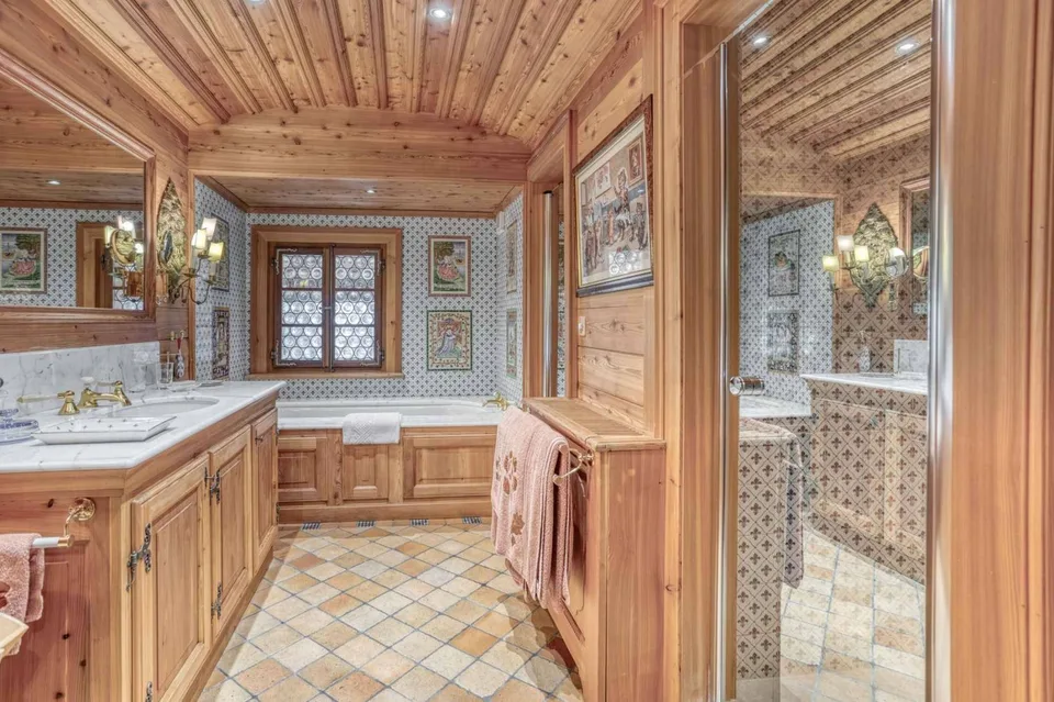 GROßARTIGES CHALET IN ESSERTS 6 SCHLAFZIMMER – Foto 6 von 13