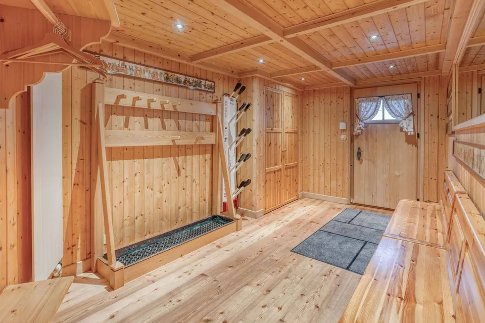 GROßARTIGES CHALET IN ESSERTS 6 SCHLAFZIMMER – Foto 12 von 13