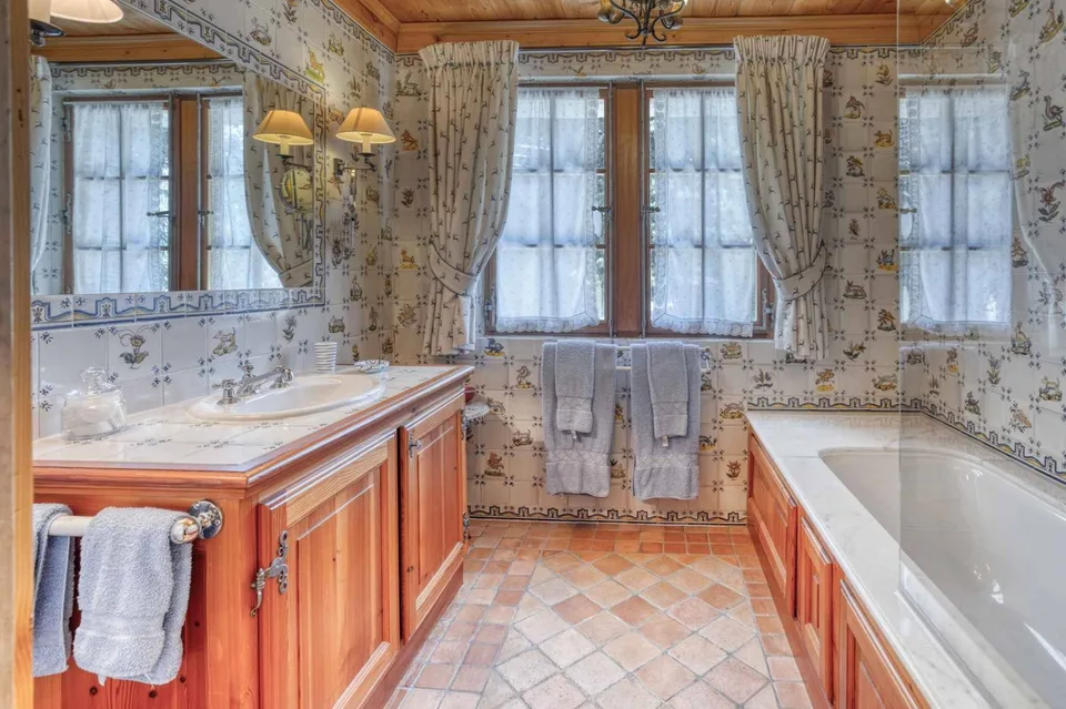 GROßARTIGES CHALET IN ESSERTS 6 SCHLAFZIMMER – Foto 10 von 13