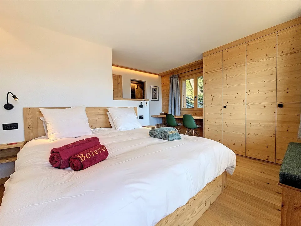 Magnifique Duplex | 4 Chambres Entièrement Rénové à Verbier! – photo 6 sur 10
