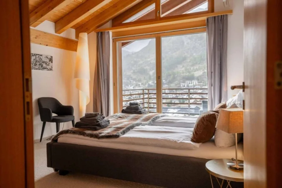 Lussuoso appartamento in duplex a Zermatt con vista mozzafiato sul Cervino – foto 8 di 13