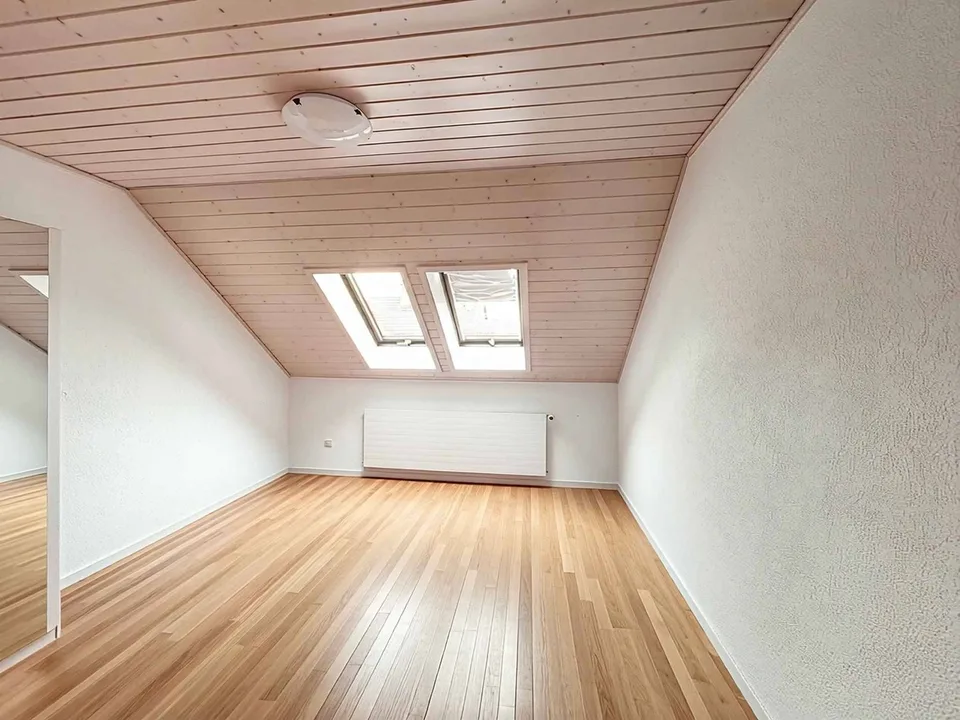 Geräumige 5-Zimmer-Wohnung im Herzen von La Chaux-de-Fonds – Foto 11 von 12
