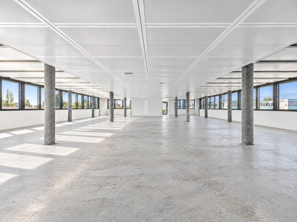 ARCenter 492 m² von teilweise eingerichteten Büroräumen in Vernier – Foto 2 von 2