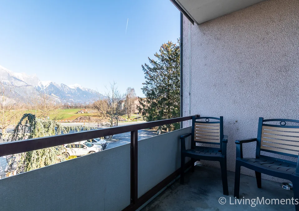 Studio arredato con stile con letto a molle e balcone privato – foto 7 di 11