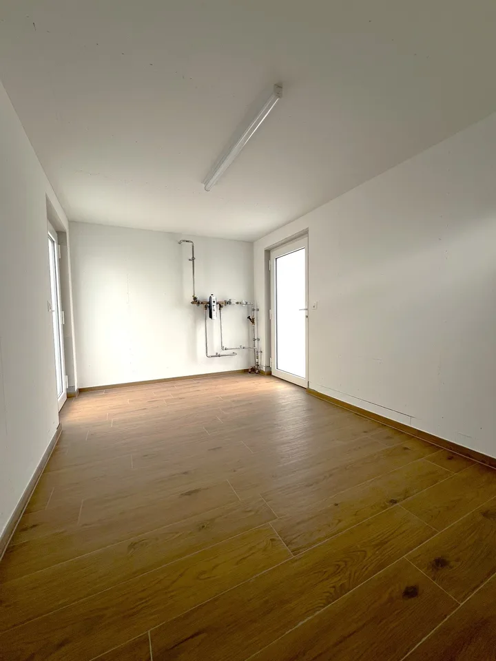 Stilvoll wohnen am Dorfbach – komplett renoviertes Einfamilienhaus – Foto 7 von 7