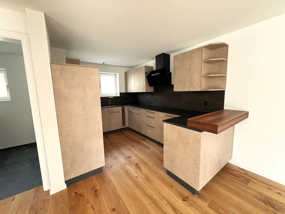 Stilvoll wohnen am Dorfbach – komplett renoviertes Einfamilienhaus – Foto 3 von 7