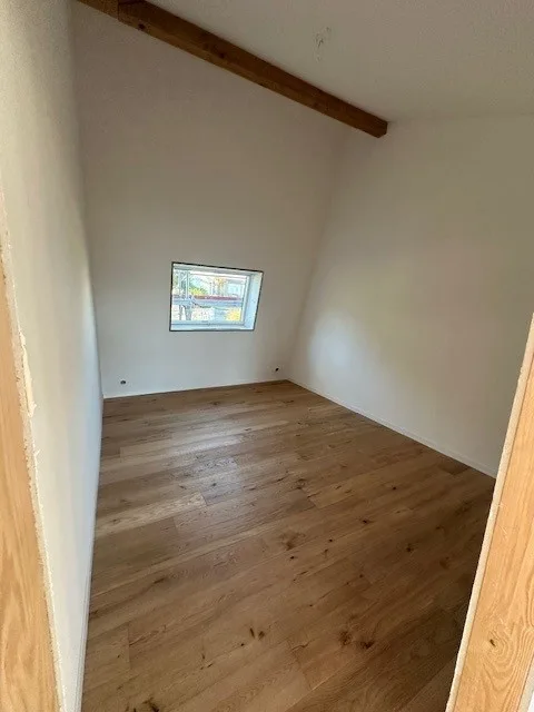 Modern 3.5-room attic apartment in Boll – new building with a view – photo 5 of 8