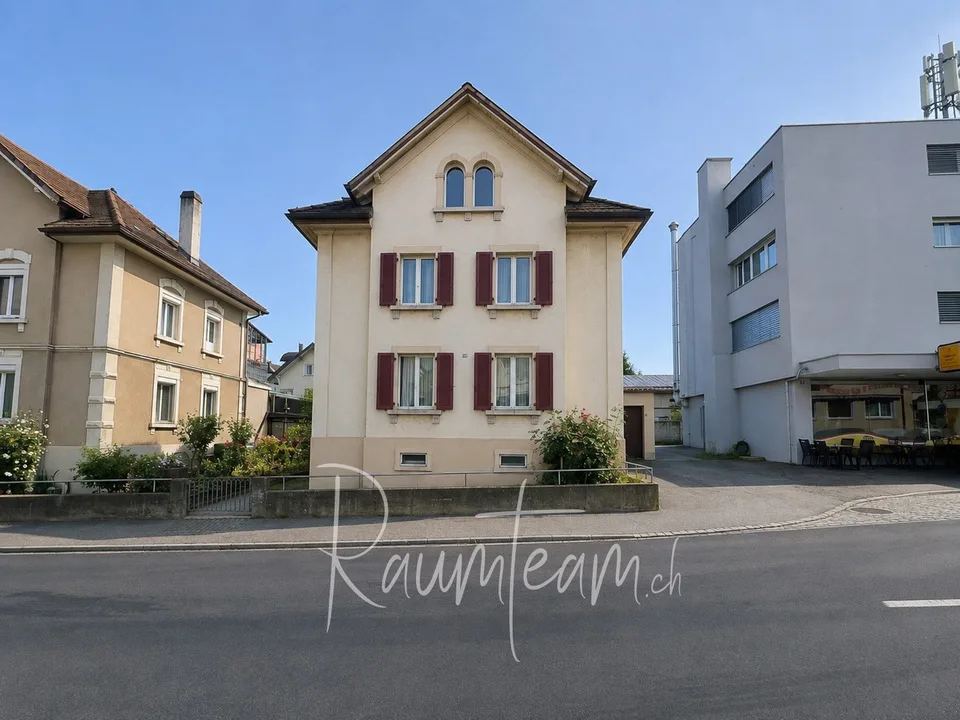 Vivere in centro. Vivere tranquillamente. Casa unifamiliare con giardino ad Arbon – foto 2 di 12