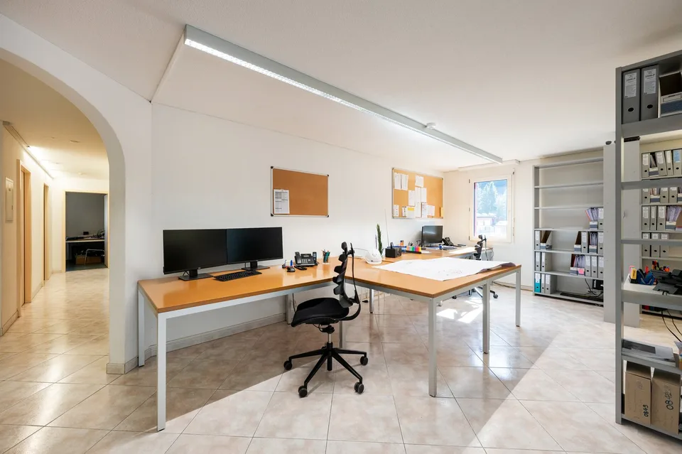 Moderne 5.5-Zimmer Gewerbefläche an der Mattastrasse 9 in Davos Platz – Foto 5 von 25