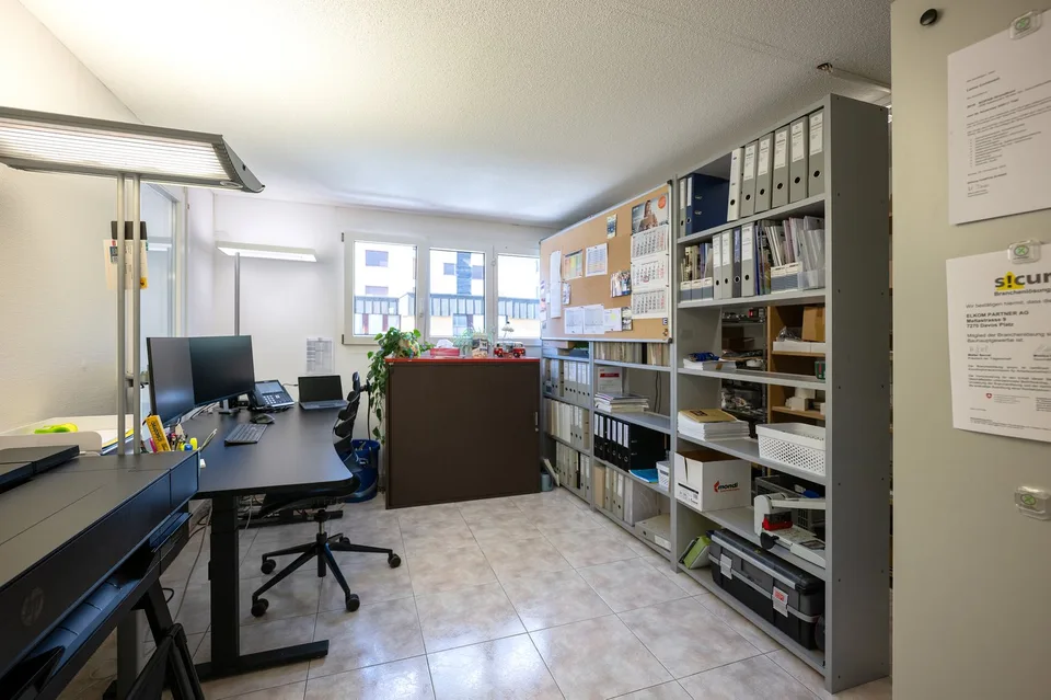 Moderne 5.5-Zimmer Gewerbefläche an der Mattastrasse 9 in Davos Platz – Foto 11 von 25