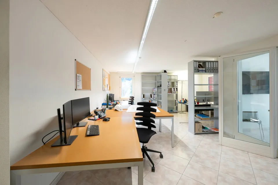 Moderne 5.5-Zimmer Gewerbefläche an der Mattastrasse 9 in Davos Platz – Foto 6 von 25