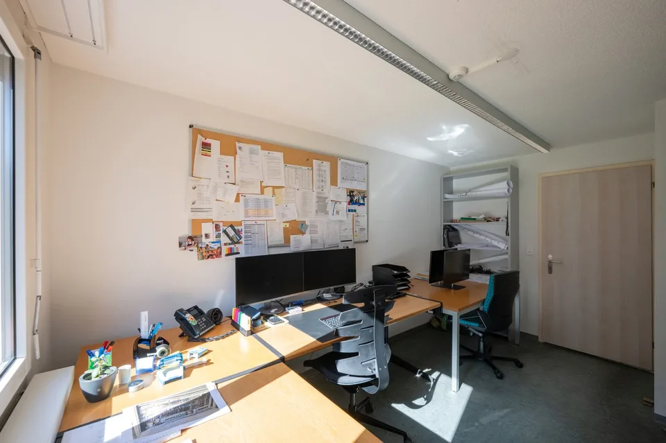 Moderne 5.5-Zimmer Gewerbefläche an der Mattastrasse 9 in Davos Platz – Foto 14 von 25