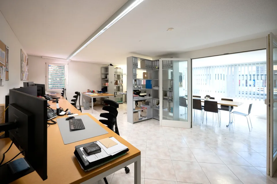 Moderne 5.5-Zimmer Gewerbefläche an der Mattastrasse 9 in Davos Platz – Foto 8 von 25