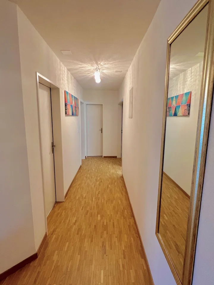Grosses Zimmer ruhig gelegen mit gutem ÖV Anschluss =) – foto 8 di 8