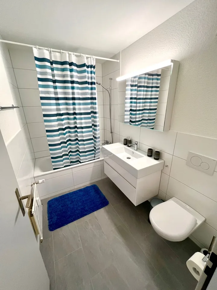 Grosses Zimmer ruhig gelegen mit gutem ÖV Anschluss =) – foto 5 di 8