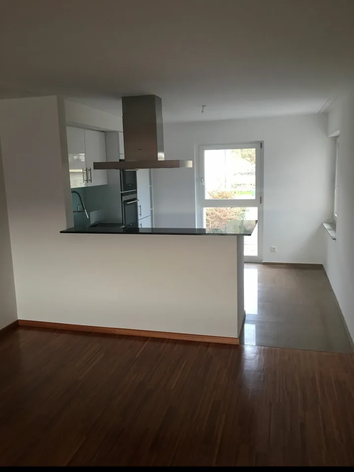 Appartamento moderno di 3,5 locali in una posizione tranquilla e verde – foto 3 di 9