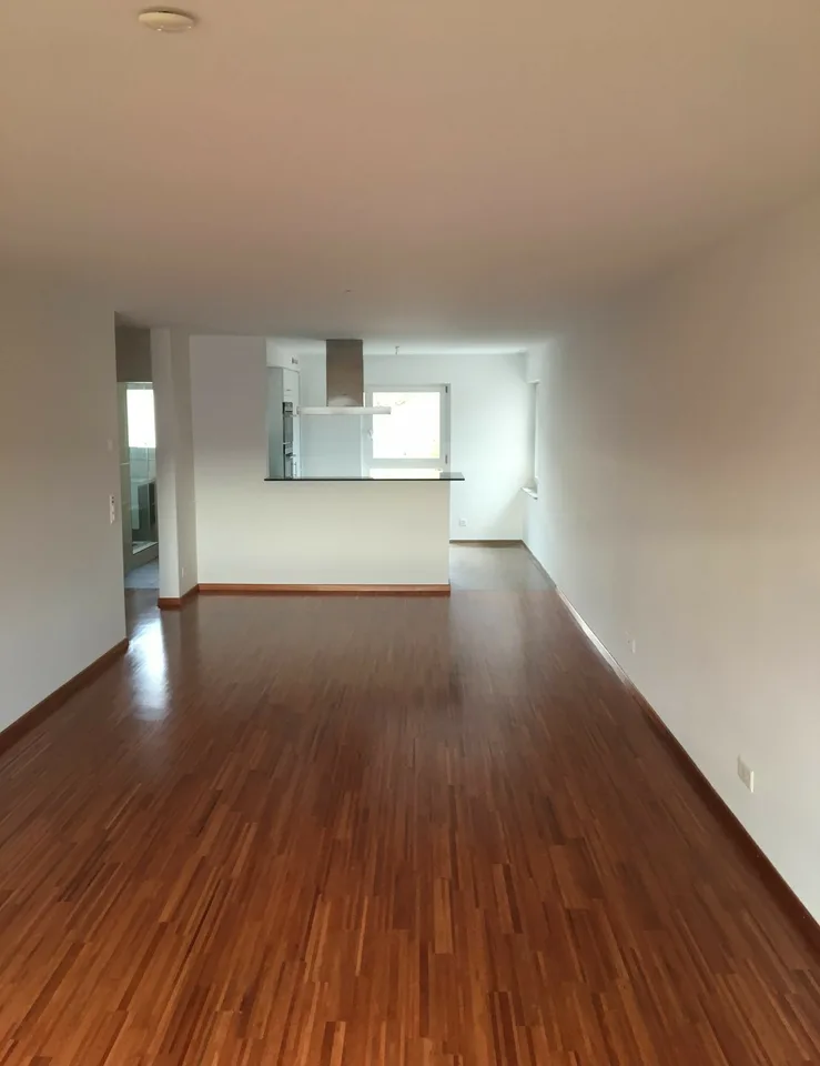 Appartamento moderno di 3,5 locali in una posizione tranquilla e verde – foto 2 di 9