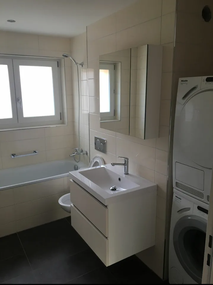 Appartamento moderno di 3,5 locali in una posizione tranquilla e verde – foto 6 di 9
