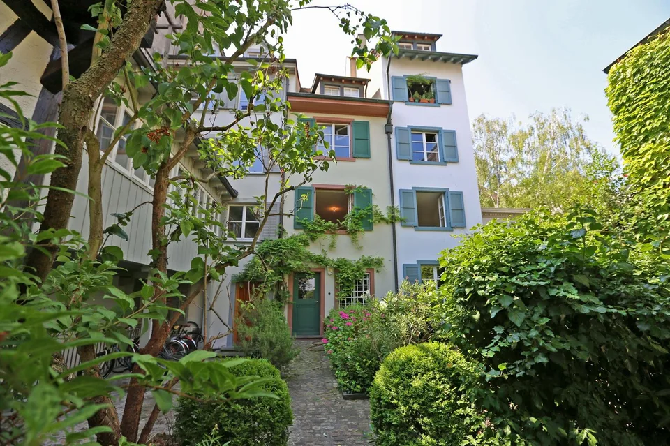 Charmantes Altbau-Bijou in der historischen St. Alban-Vorstadt – Foto 2 von 12