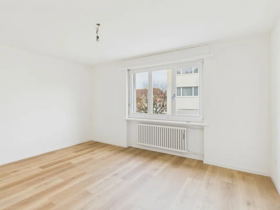 Appartement de 3,5 pièces fraîchement rénové à Niederuzwil – photo 3 sur 8
