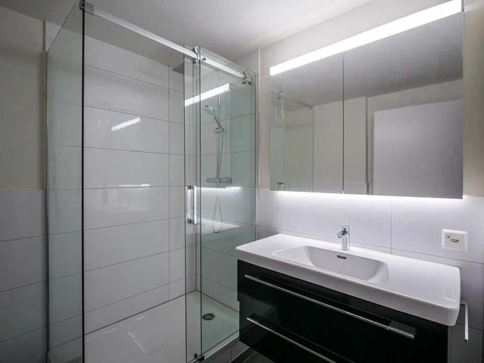 Frisch sanierte 3-Zimmerwohnung mit Altbaucharme – Foto 8 von 8