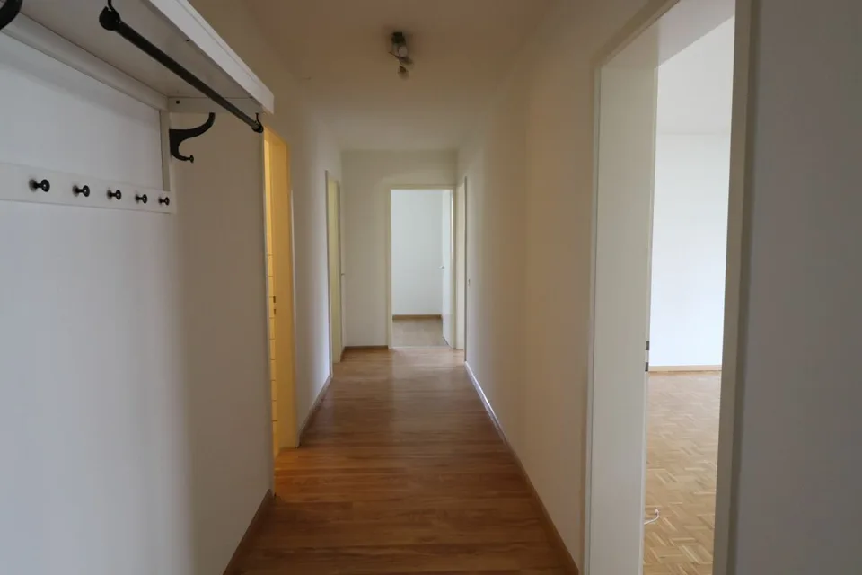 Tra la piscina coperta e Birsig - bel appartamento 3 locali a Binningen – foto 4 di 12