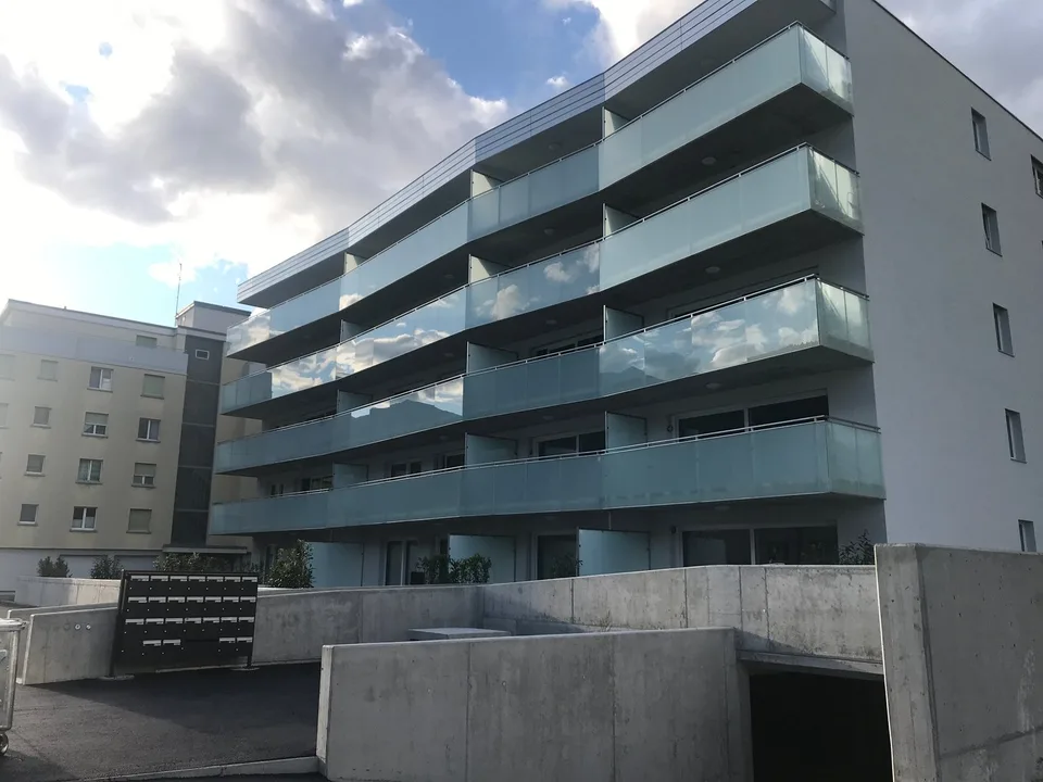 3.5 ROOMS WITH TERRACE AND INDOOR PARKING - BUILT IN 2021 - IDEAL LOCATION / MALOC-IMMO – foto 3 di 17