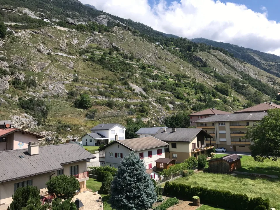 3.5 ROOMS WITH TERRACE AND INDOOR PARKING - BUILT IN 2021 - IDEAL LOCATION / MALOC-IMMO – foto 2 di 17
