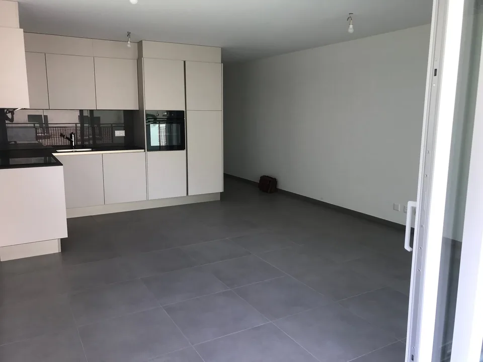 3.5 ROOMS WITH TERRACE AND INDOOR PARKING - BUILT IN 2021 - IDEAL LOCATION / MALOC-IMMO – foto 9 di 17