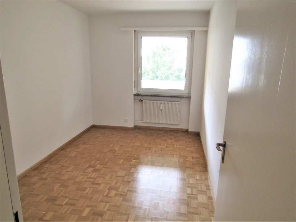 Helle 3.5-Zimmer-Wohnung mit Balkon in Allschwil – Foto 8 von 10