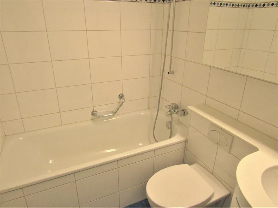 Helle 3.5-Zimmer-Wohnung mit Balkon in Allschwil – Foto 10 von 10