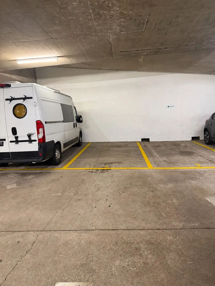 Autoeinstellplatz – Foto 2 von 2