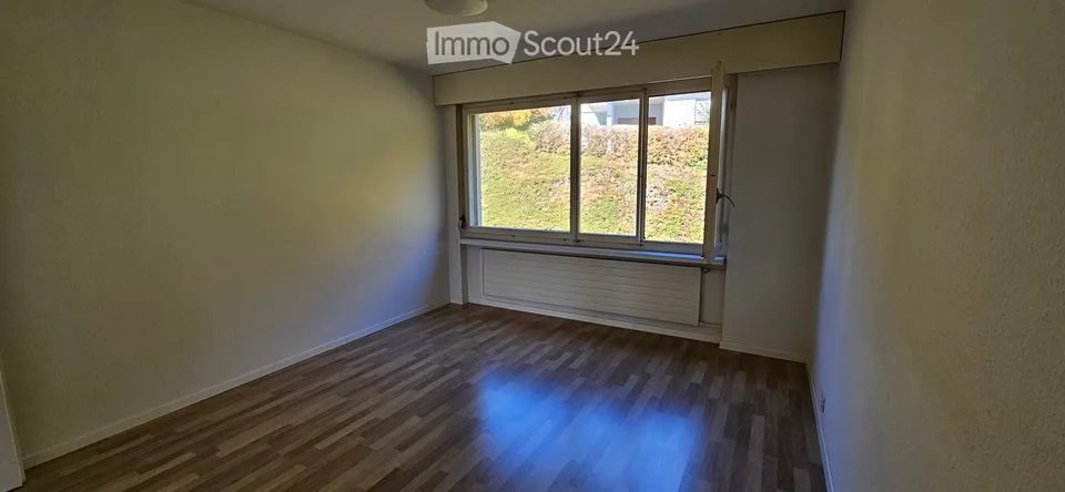 Lichtdurchflutete 2½-Zimmer-Wohnung mit Weitblick – Foto 4 von 6