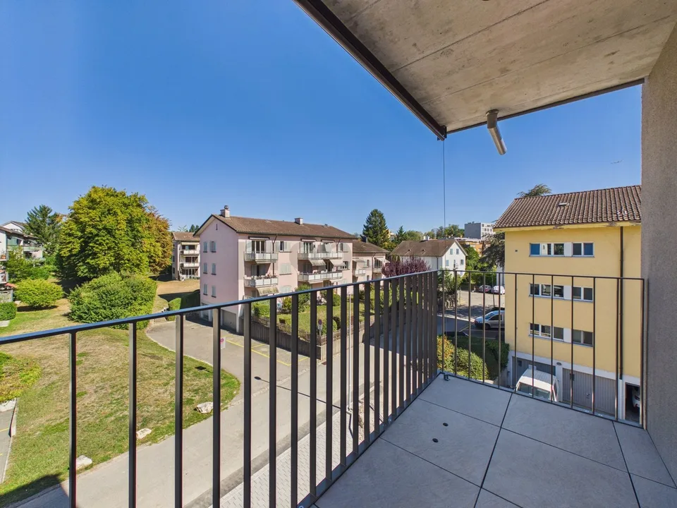 Sonniger Balkon, Minergie-Standard, Lift & Perfekte ÖV-Anbindung! – Foto 6 von 7