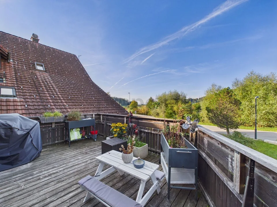 3.5-room apartment with southwest terrace and large private vegetable garden in Madetswil – photo 10 of 13
