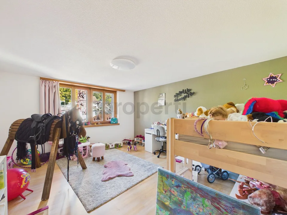 3.5-room apartment with southwest terrace and large private vegetable garden in Madetswil – photo 6 of 13