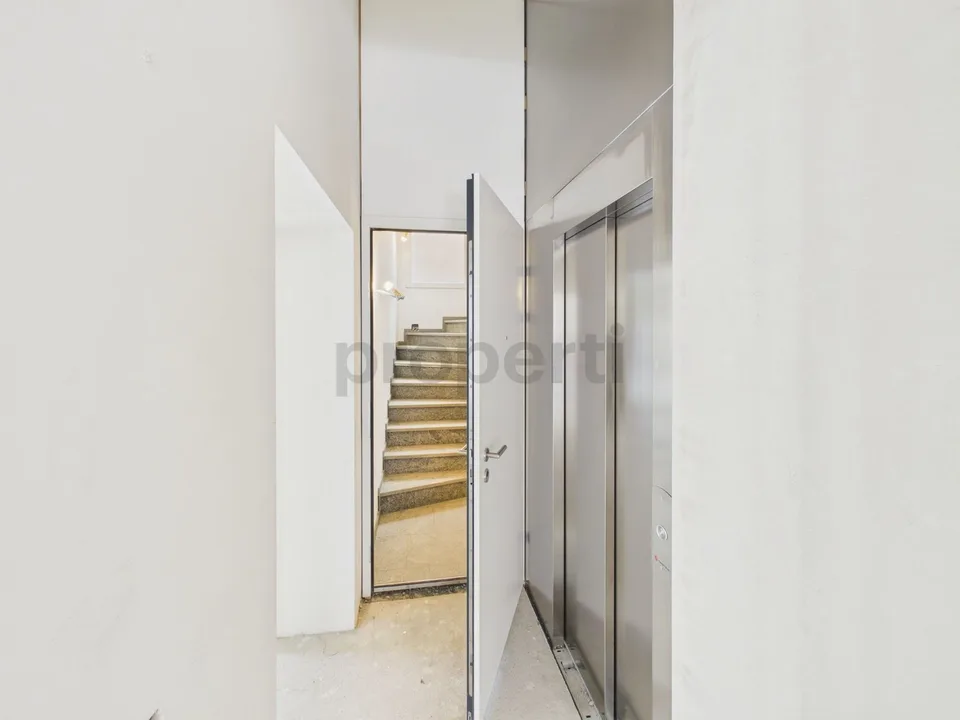 Palazzina Restaurata a Nuovo, Layout Funzionale & Alta Efficienza Energetica! // Komplett Saniertes Gebäude, Funktioneller Grundriss & Hohe Energieeffizienz! – photo 9 sur 10