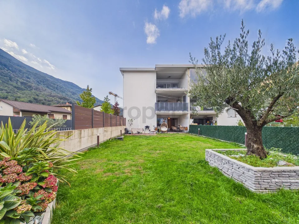 Privater Garten von 122 m², Große überdachte Terrasse & Südausrichtung! – Foto 12 von 13