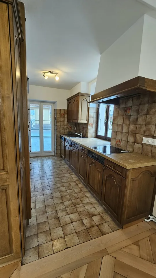 Appartamento molto grande di 3,5 locali con terrazza di 48m2 – foto 2 di 16