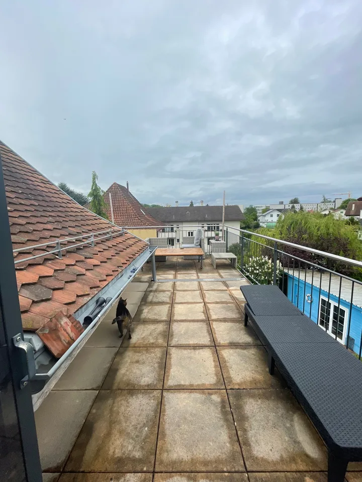 Charming attic apartment with spacious terrace – photo 8 of 9
