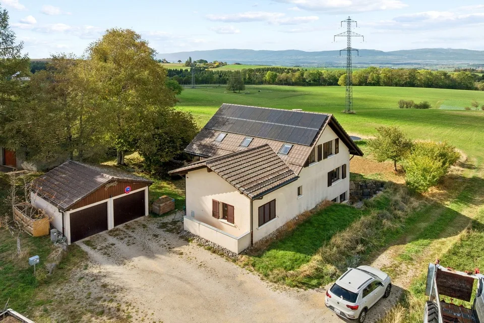 Maison individuelle de 5.5 pièces avec grand sous-sol et une parcelle – photo 2 sur 13