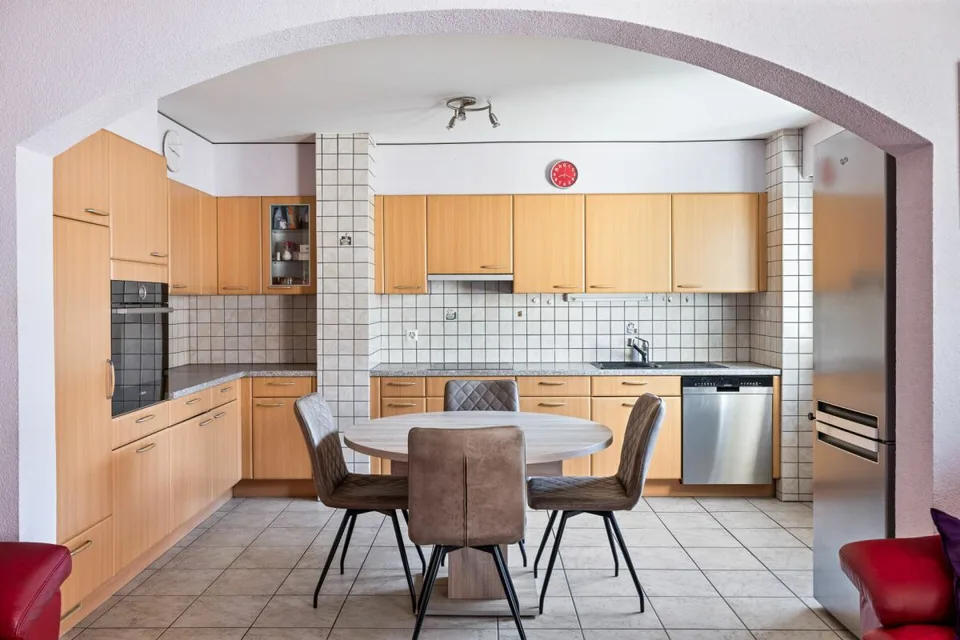 Ampio attico di 4 locali, 1/2 di 111 m2 di superficie lorda a Conthey – foto 4 di 18