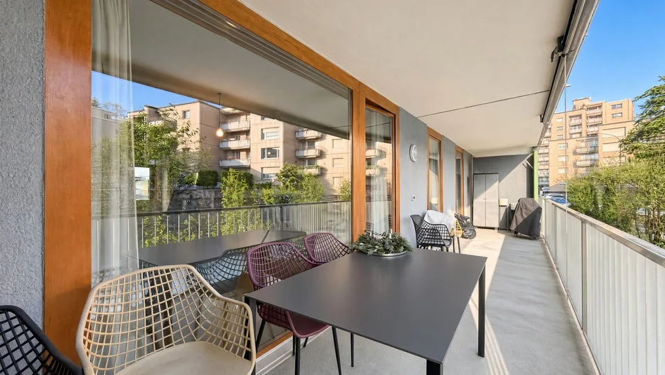 Appartamento di città stiloso 4 1/2 locali con 2 balconi e vista panoramica / happy living! – foto 3 di 11